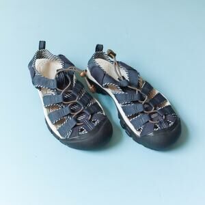 Keen Newport H2 Navy Closed Toe Water Sandal Womens 7 Outdoor Hiking Comfort